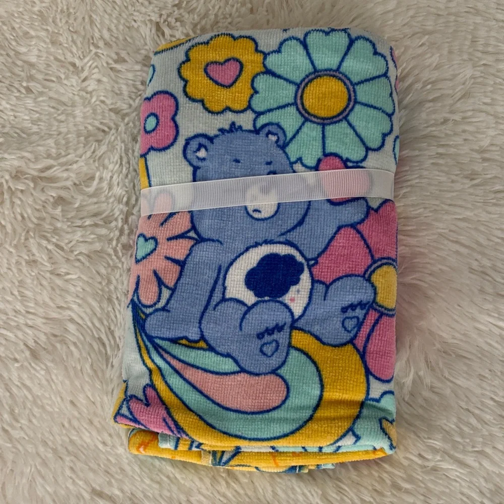 Care Bears ❤️ 🌈 Colorful Floral Hand Towels Grumpy and Sunshine Bear 🐻 NWT